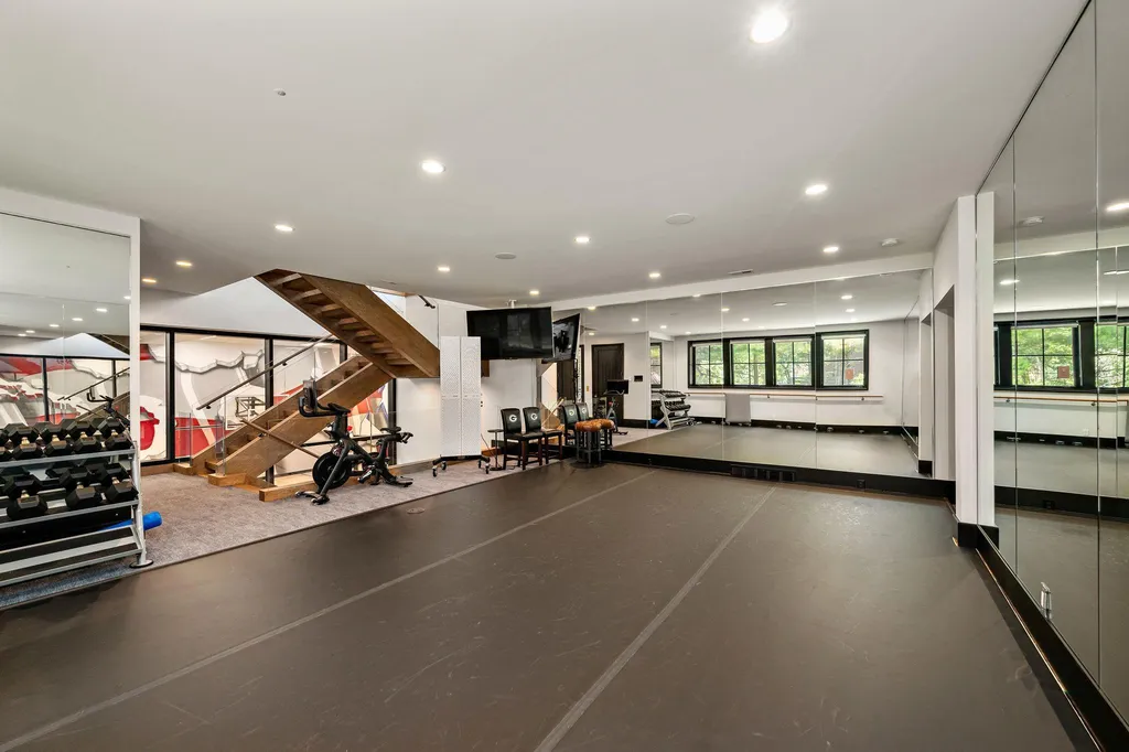 A $13.9 Million Lake Minnetonka Estate Comes With Two Houses—and a Tunnel Between Them 25 475 Oxford Rd Long Lake MN 5535650