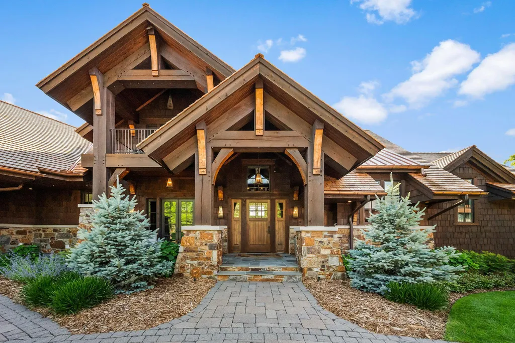 A $13.9 Million Lake Minnetonka Estate Comes With Two Houses—and a Tunnel Between Them 5 475 Oxford Rd Long Lake MN 5535657