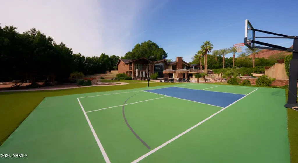 A $9.3 Million Phoenix Estate Sits on Nearly 2 Acres at the Foot of Camelback Mountain 19 5040 N ARCADIA Drive Phoenix AZ 8501815