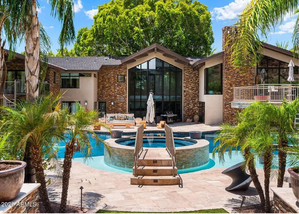A $9.3 Million Phoenix Estate Sits on Nearly 2 Acres at the Foot of Camelback Mountain 17 5040 N ARCADIA Drive Phoenix AZ 8501816