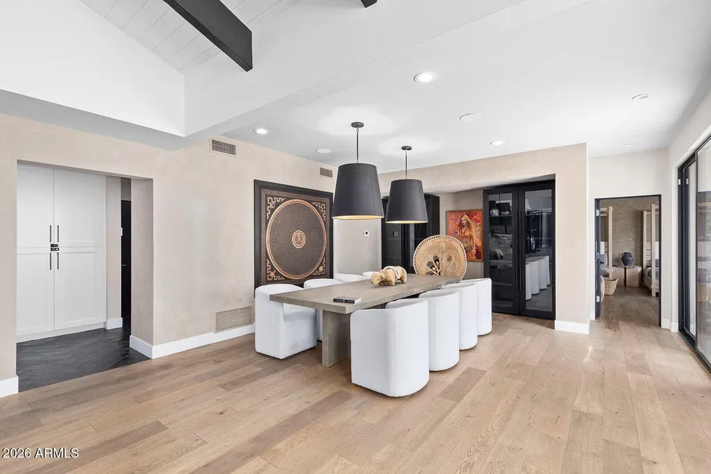 A $9.3 Million Phoenix Estate Sits on Nearly 2 Acres at the Foot of Camelback Mountain 10 5040 N ARCADIA Drive Phoenix AZ 8501831