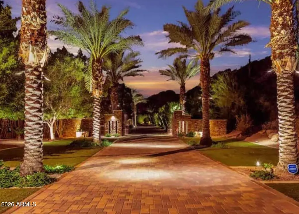 A $9.3 Million Phoenix Estate Sits on Nearly 2 Acres at the Foot of Camelback Mountain 5 5040 N ARCADIA Drive Phoenix AZ 8501835