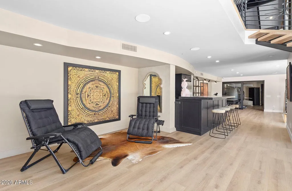 A $9.3 Million Phoenix Estate Sits on Nearly 2 Acres at the Foot of Camelback Mountain 14 5040 N ARCADIA Drive Phoenix AZ 8501847