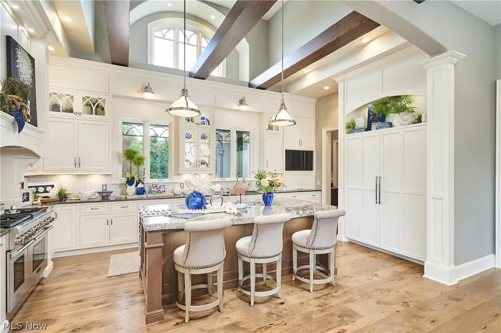 This $3.9 Million Ohio Estate Has a Room Just for Handbags—and a Backyard Built Around Waterfalls 7 520 Arbor Falls Dr Wadsworth OH 4428110