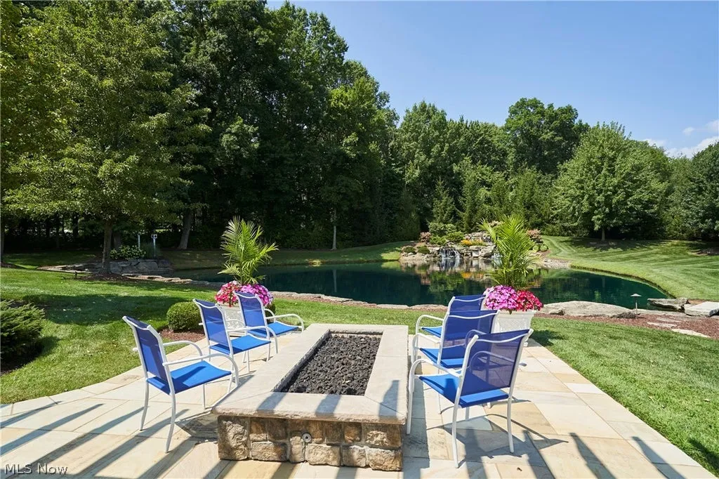 This $3.9 Million Ohio Estate Has a Room Just for Handbags—and a Backyard Built Around Waterfalls 11 520 Arbor Falls Dr Wadsworth OH 4428126