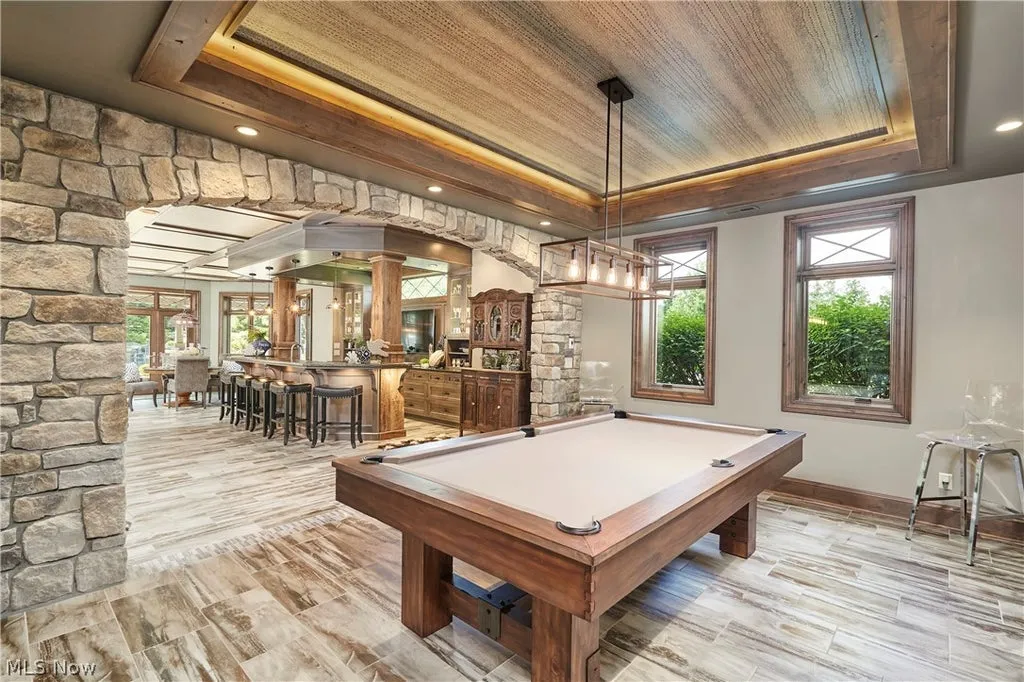 This $3.9 Million Ohio Estate Has a Room Just for Handbags—and a Backyard Built Around Waterfalls 18 520 Arbor Falls Dr Wadsworth OH 4428142