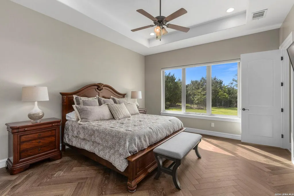 $9.9 Million Boerne Estate Offers 46 Acres of Unrestricted Texas Hill Country Living Beside Cordillera Ranch 13 5528 La Crescenta Rancho Santa Fe CA 9209138