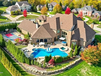 A $4.195 Million Kentucky Estate Hides a Full-Blown Sports Complex Behind Its Resort-Style Pool 1 A $4.195 Million Kentucky Estate Hides a Full-Blown Sports Complex Behind Its Resort-Style Pool