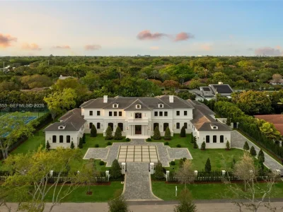 This $16.995 Million Miami Château Looks Centuries Old—But It Was Finished This Year 1 This $16.995 Million Miami Château Looks Centuries Old—But It Was Finished This Year