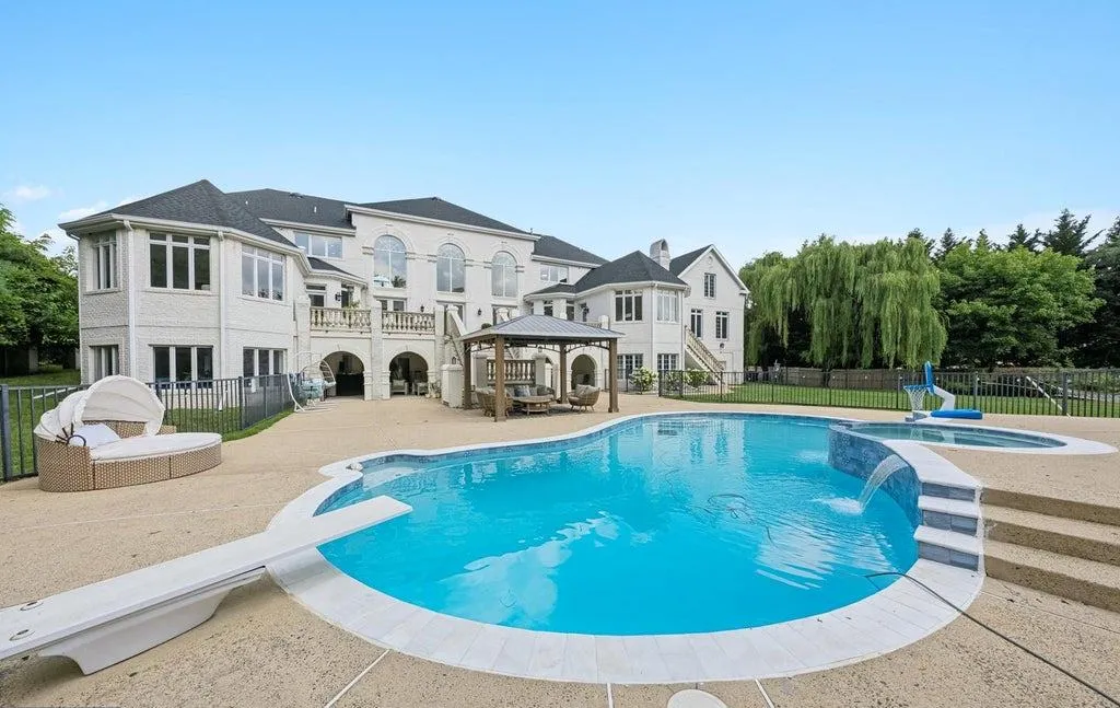 Twelve Bedrooms Outside Washington, D.C.: This $3.75 Million Virginia Estate Is Really Three Homes in One 14 606 Brockman Ct Great Falls VA 2206605