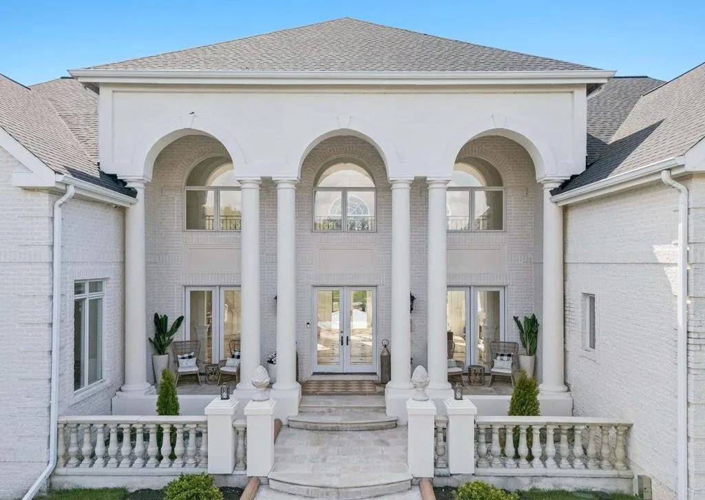 Twelve Bedrooms Outside Washington, D.C.: This $3.75 Million Virginia Estate Is Really Three Homes in One 4 606 Brockman Ct Great Falls VA 2206606