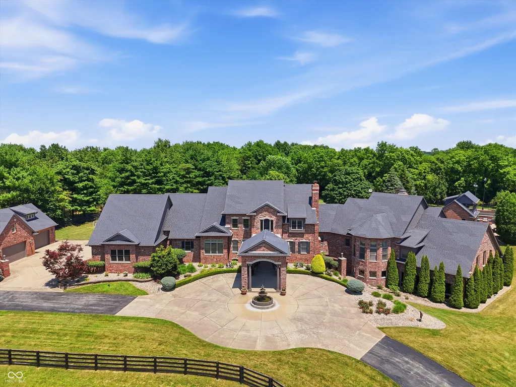 For $5.75 Million, This Indiana Country Estate Comes With Two Pools, a Horse Barn and Room for Eight Cars 1 6158 State Road 144 Greenwood IN 46143001