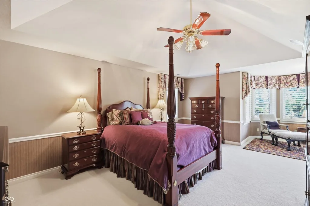 For $5.75 Million, This Indiana Country Estate Comes With Two Pools, a Horse Barn and Room for Eight Cars 13 6158 State Road 144 Greenwood IN 46143072