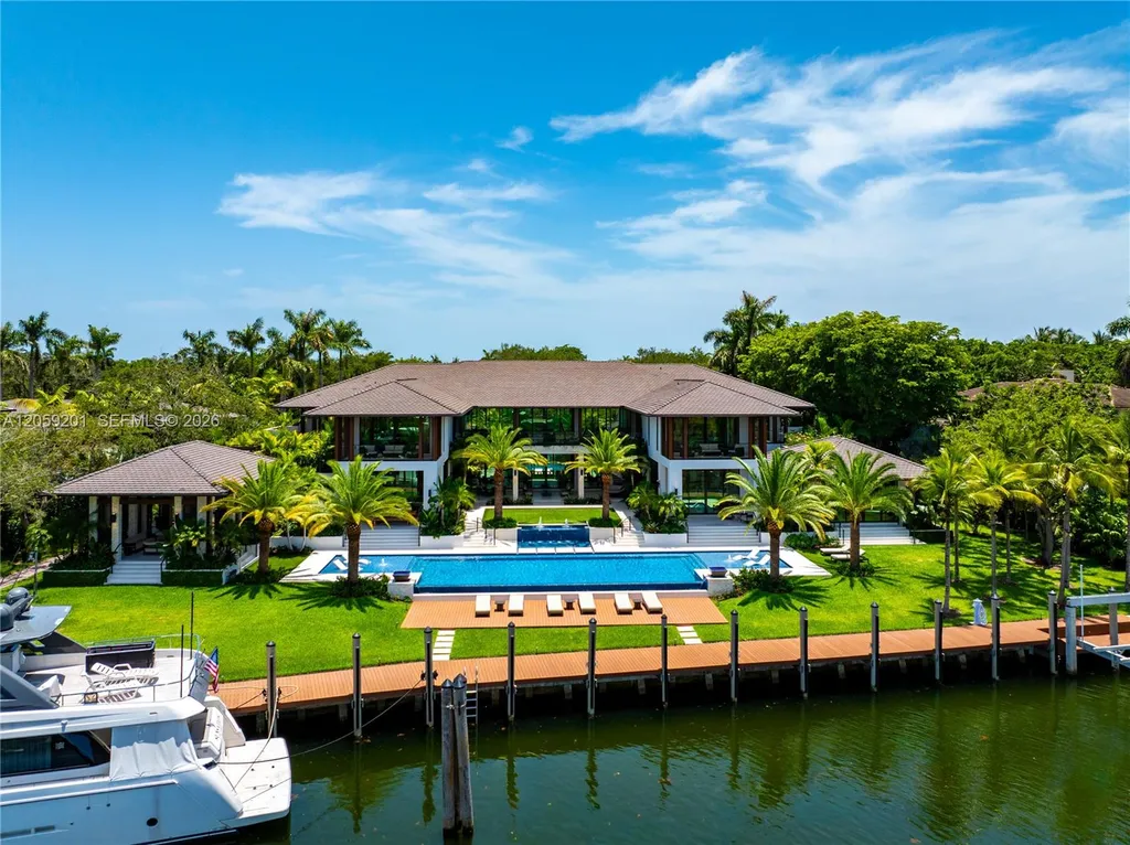 A $78 Million Miami Estate Turns 260 Feet of Waterfront Into a Private Yachting Resort 1 641 Leucadendra Dr Coral Gables FL 3315601