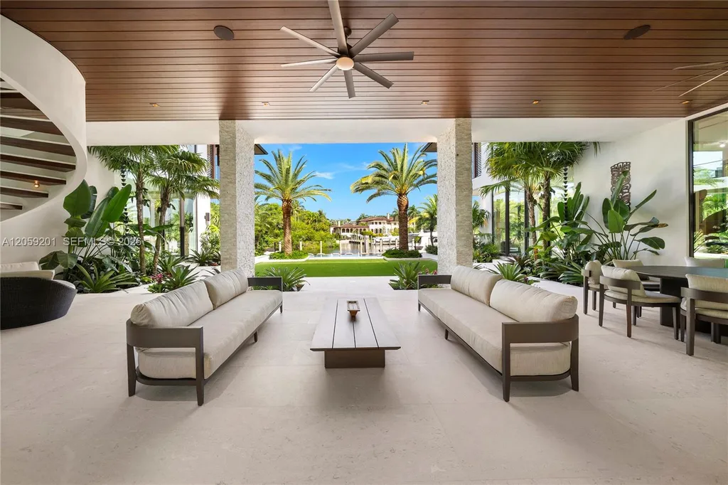 A $78 Million Miami Estate Turns 260 Feet of Waterfront Into a Private Yachting Resort 7 641 Leucadendra Dr Coral Gables FL 3315611
