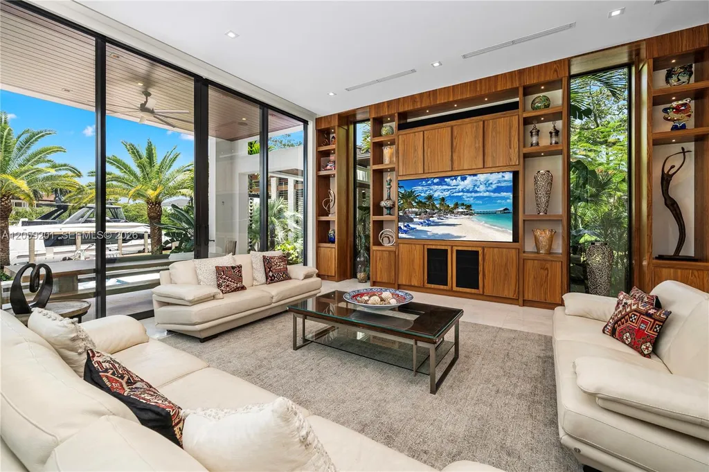 A $78 Million Miami Estate Turns 260 Feet of Waterfront Into a Private Yachting Resort 9 641 Leucadendra Dr Coral Gables FL 3315622