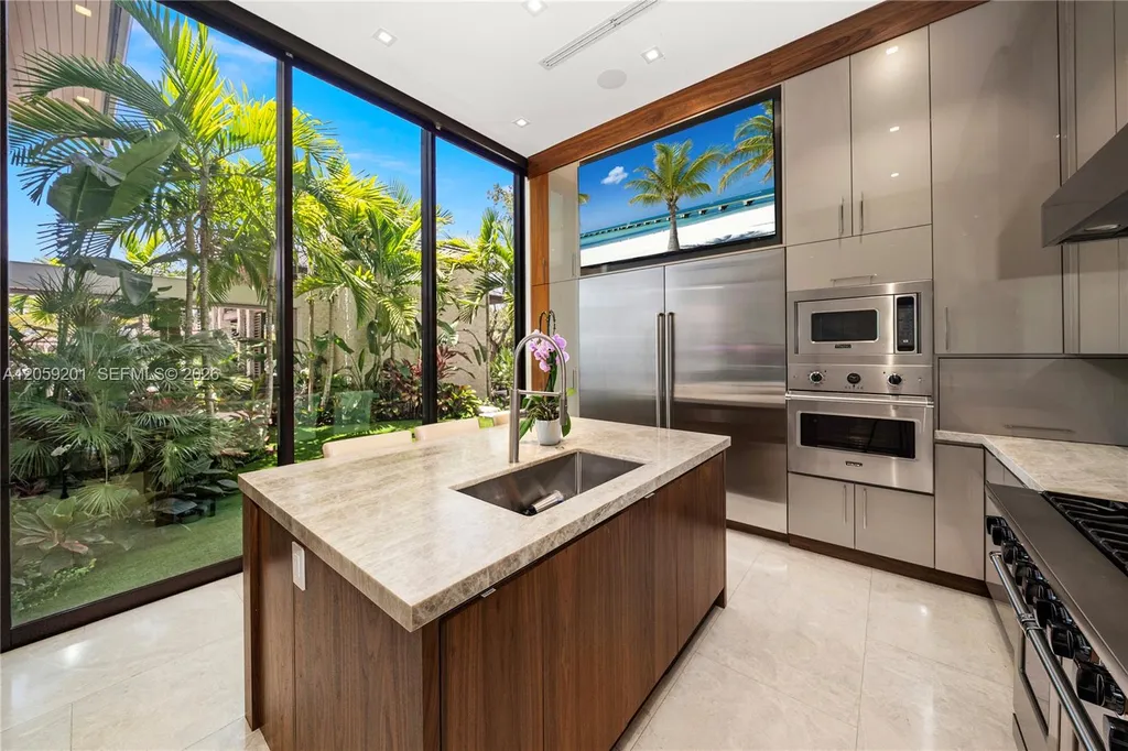 A $78 Million Miami Estate Turns 260 Feet of Waterfront Into a Private Yachting Resort 11 641 Leucadendra Dr Coral Gables FL 3315625