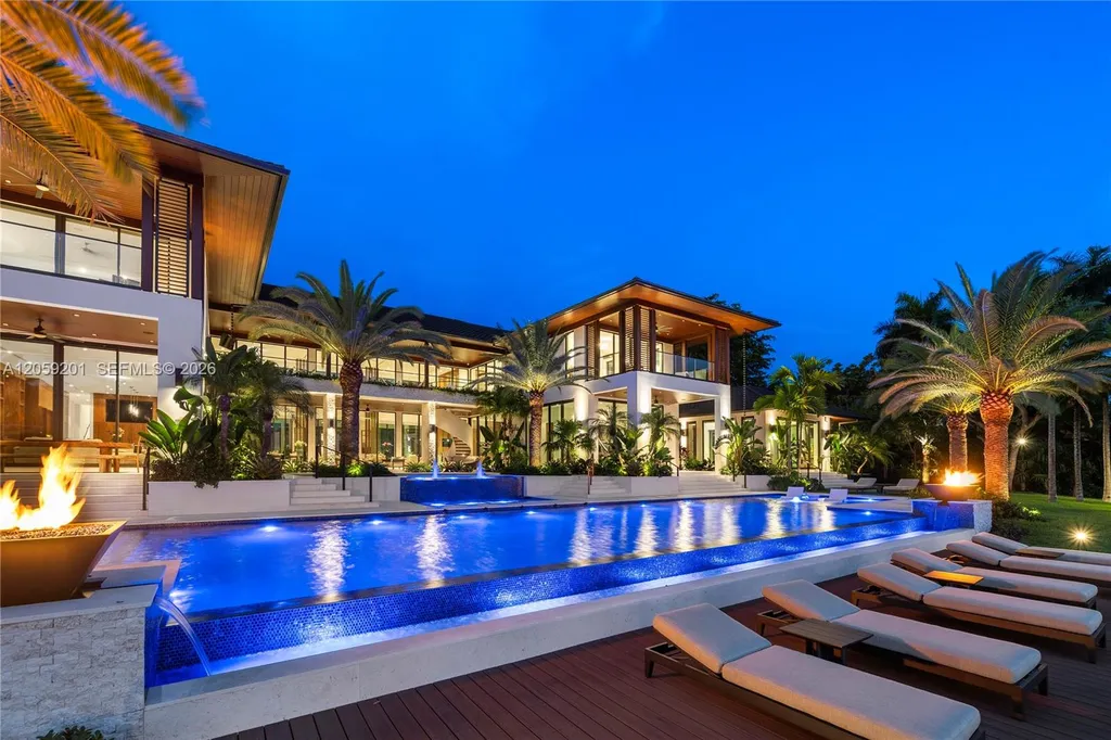 A $78 Million Miami Estate Turns 260 Feet of Waterfront Into a Private Yachting Resort 18 641 Leucadendra Dr Coral Gables FL 3315655