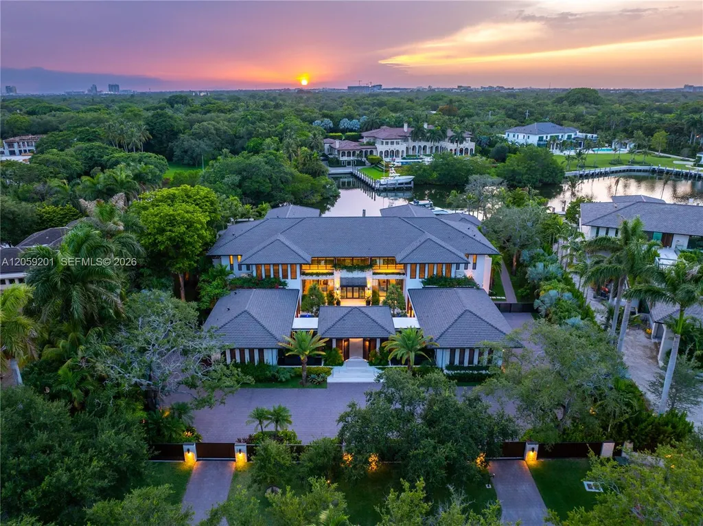 A $78 Million Miami Estate Turns 260 Feet of Waterfront Into a Private Yachting Resort 21 641 Leucadendra Dr Coral Gables FL 3315661
