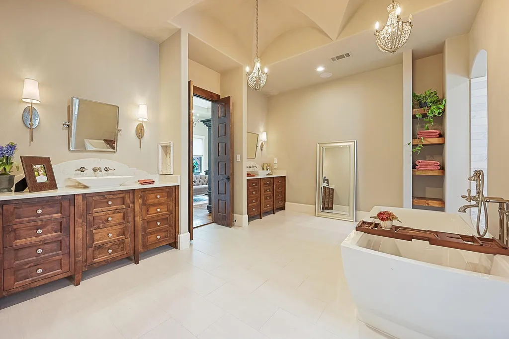 This $4.2 Million Texas Estate Packs a Private Resort, Guest House and Six-Car Collector’s Garage Into 6.29 Acres 9 7120 Shady Grove Rd Keller TX 7624822