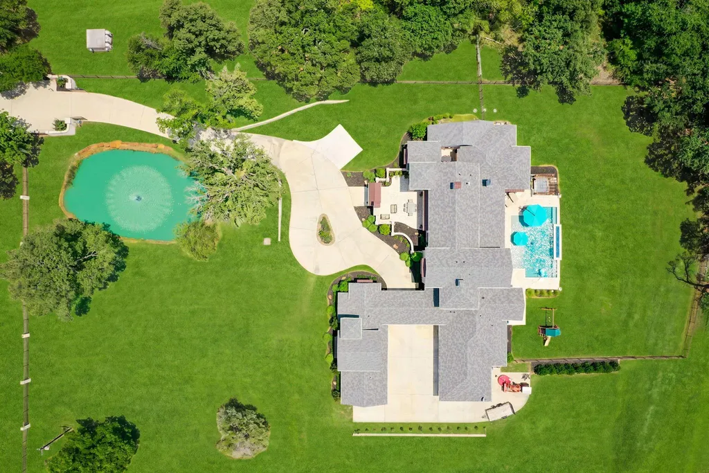 This $4.2 Million Texas Estate Packs a Private Resort, Guest House and Six-Car Collector’s Garage Into 6.29 Acres 2 7120 Shady Grove Rd Keller TX 7624840