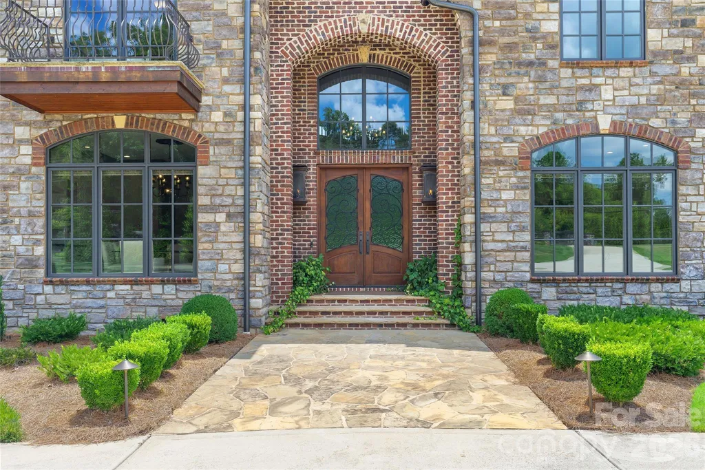 A $5.45 Million Charlotte-Area Estate Offers 55 Acres That May Be Even More Valuable Than the Mansion Itself 4 Charlotte Area Estate at 3200 Beaty Rd Gastonia NC 8
