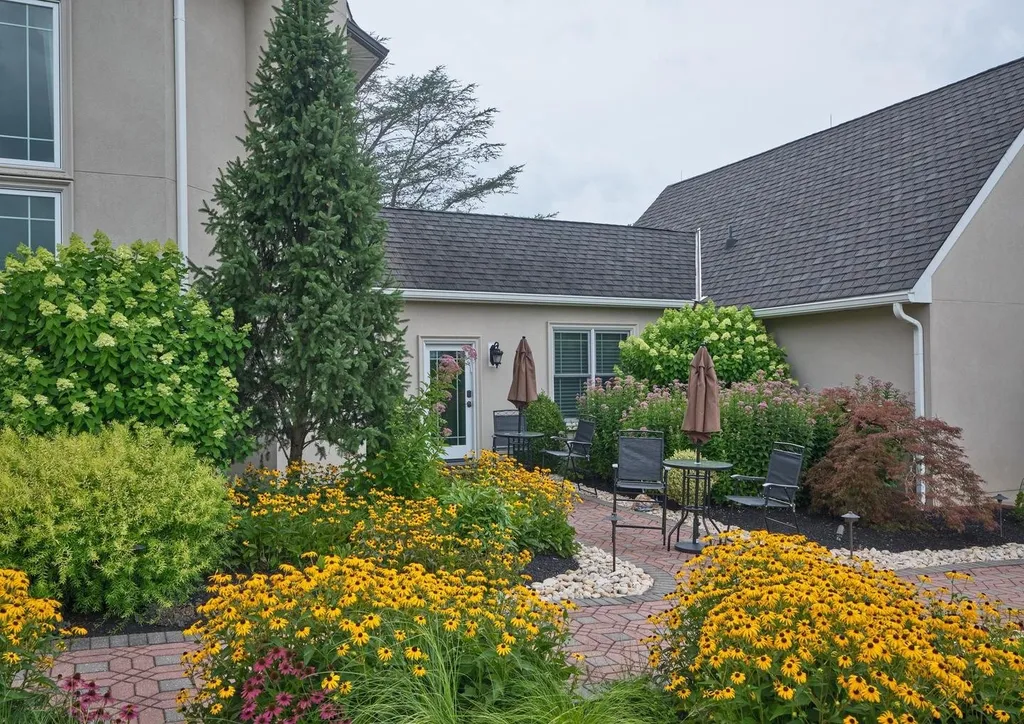A $5.495 Million Pennsylvania Estate With a Three-Story Closet and Indoor Pool Returns to the Market 16 Grenoble Manor at 1265 Grenoble Rd Ivyland PA 23