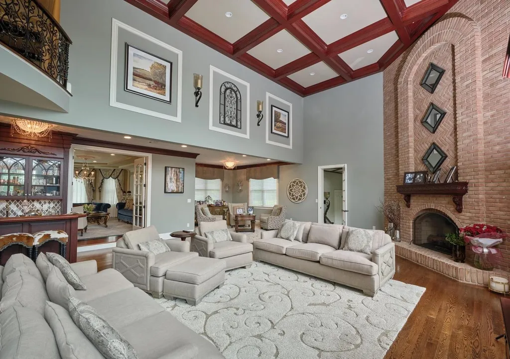A $5.495 Million Pennsylvania Estate With a Three-Story Closet and Indoor Pool Returns to the Market 5 Grenoble Manor at 1265 Grenoble Rd Ivyland PA 9