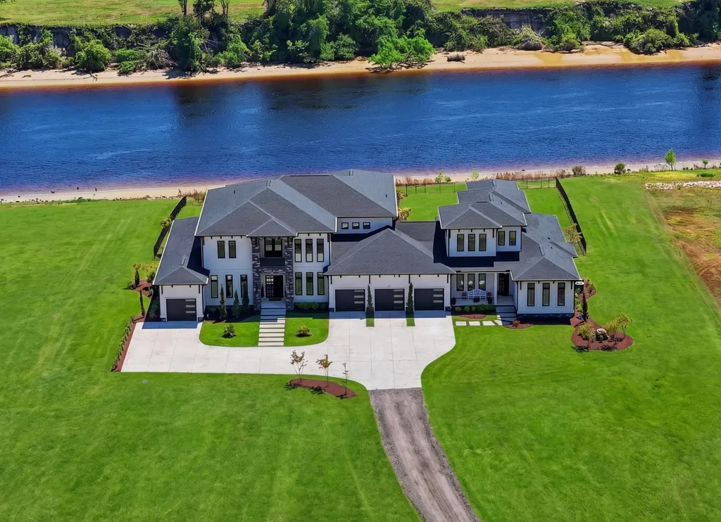 A $6.749 Million Intracoastal Estate Near Myrtle Beach Comes With Two Luxury Homes on One Waterfront Compound 1 Intracoastal Estate at 180 Bay Ridge Dr. North Myrtle Beach SC 6