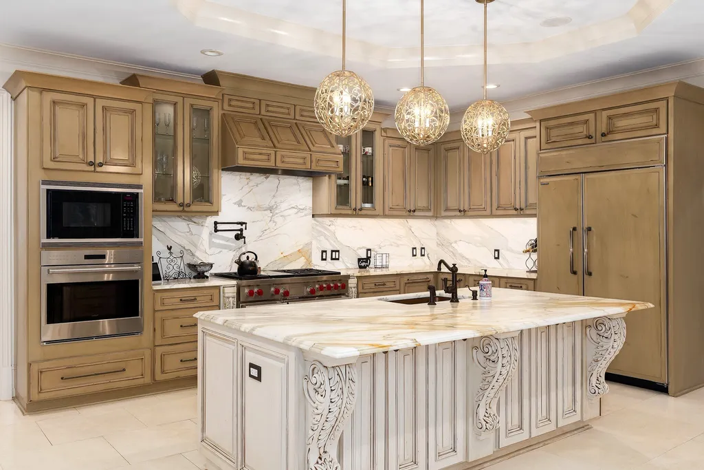 This $3.775 Million Alabama Estate Was Just Appraised at Over $6.2 Million—Here's Why It Stands Out 9 Luxury Alabama Estate at 2821 Shook Hill Cir Mountain Brook 10