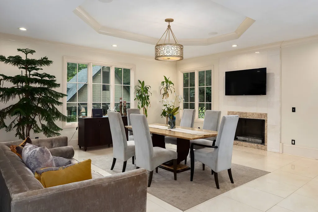 This $3.775 Million Alabama Estate Was Just Appraised at Over $6.2 Million—Here's Why It Stands Out 7 Luxury Alabama Estate at 2821 Shook Hill Cir Mountain Brook 6