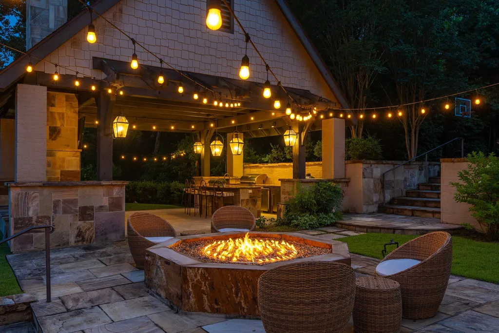 This $3.775 Million Alabama Estate Was Just Appraised at Over $6.2 Million—Here's Why It Stands Out 14 Luxury Alabama Estate at 2821 Shook Hill Cir Mountain Brook 8