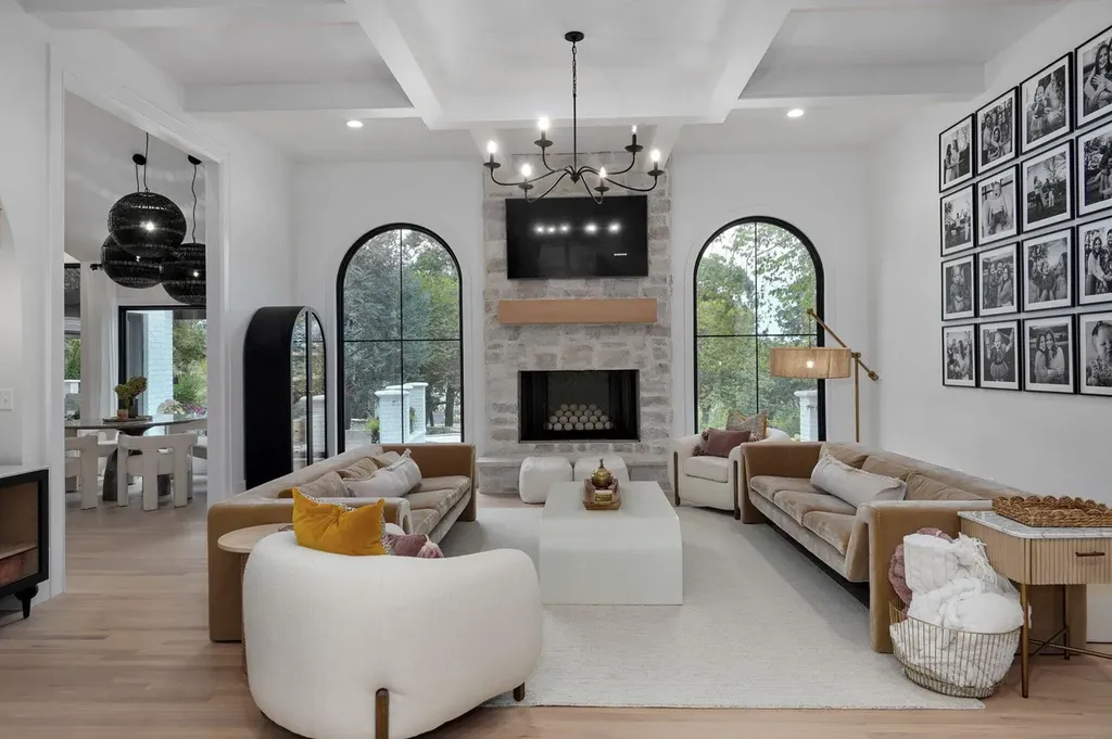 $2.5 Million Ozarks Family Compound Blends Resort Luxury With Multigenerational Living 5 Ozarks Family Compound at 12451 State Hwy 174 Billings MO 19