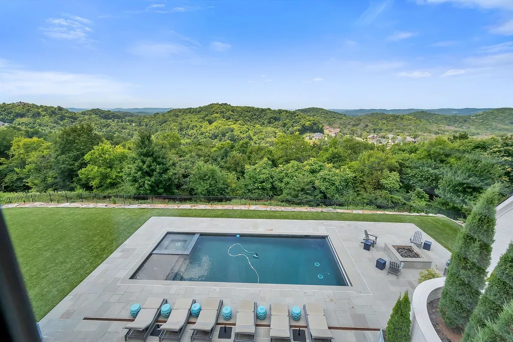 A $6.8 Million Hilltop Estate Captures One of Franklin's Most Spectacular 180-Degree Views 15 Spectacular Hilltop Estate at 467 Canterbury Rise Franklin TN 16