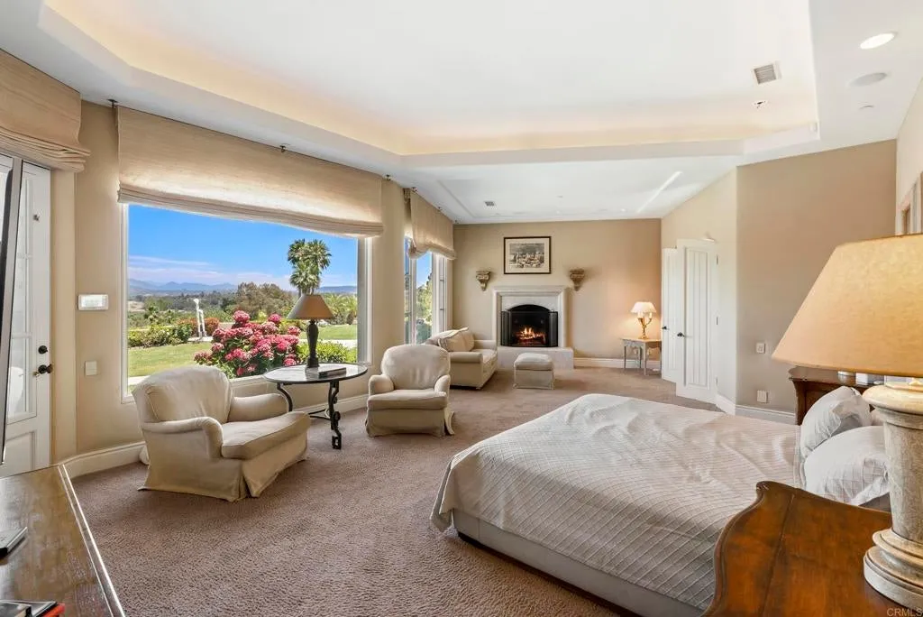 Hilltop Rancho Santa Fe Estate With Panoramic Mountain Views Lists for $7.495 Million 5 Stunning Hilltop Estate at 5528 La Crescenta Rancho Santa Fe CA 7