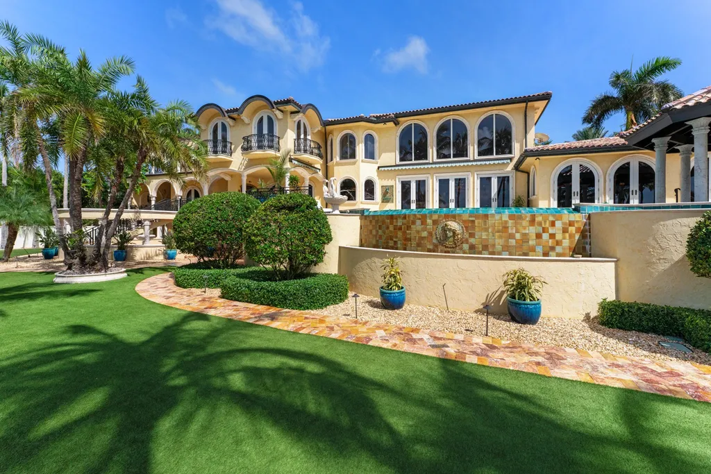 $29 Million Villa Lago Is One of the Florida Keys' Most Extraordinary Waterfront Estates 16 Villa Lago at 75090 Overseas Hwy Islamorada FL 61