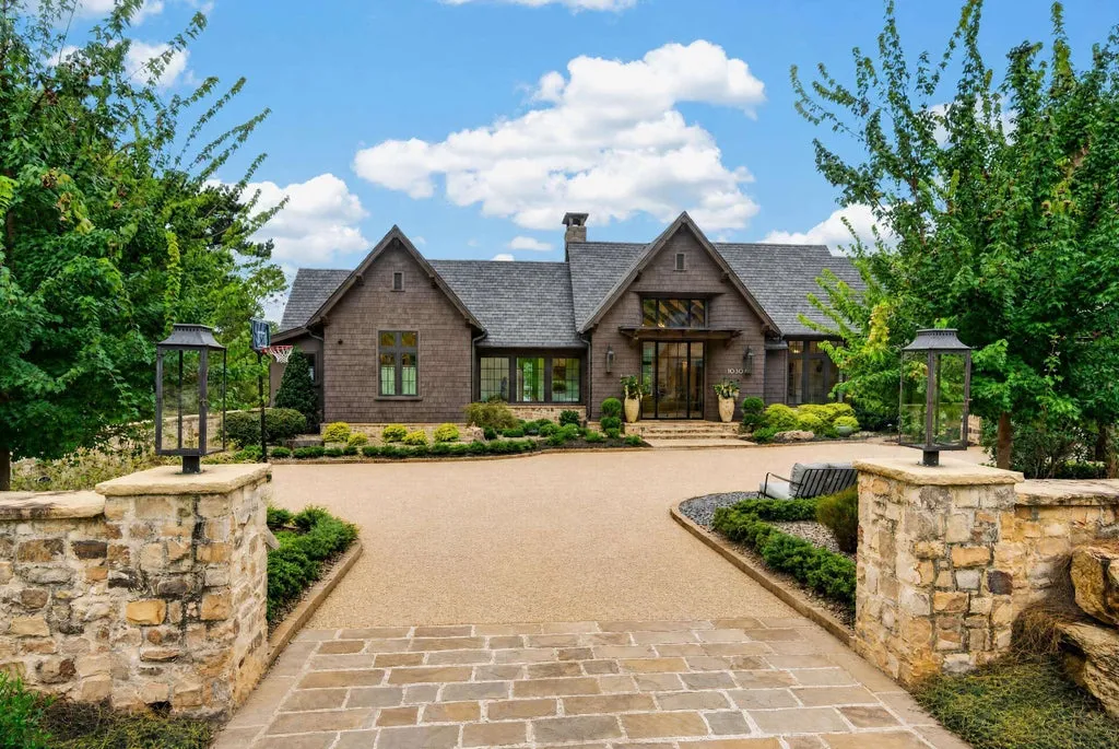 Newly Built Lake Oconee Estate With 19th-Century Hardwood Floors Hits the Market for $8,495,000 9 1030 Turkey Trot Greensboro GA 3064209