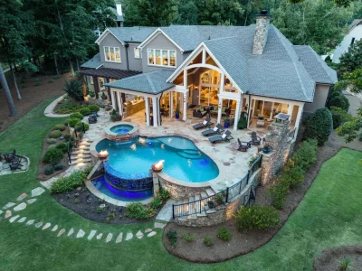 Exceptional Lake Oconee Estate With More Than 300 Feet of Shoreline Lists for $6.795 Million 1 Exceptional Lake Oconee Estate With More Than 300 Feet of Shoreline Lists for $6.795 Million