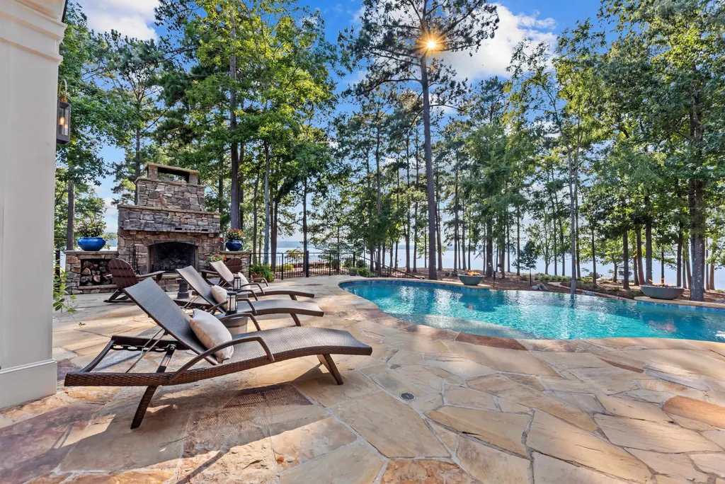 Exceptional Lake Oconee Estate With More Than 300 Feet of Shoreline Lists for $6.795 Million 19 1201 Big Water Cir Greensboro GA 20