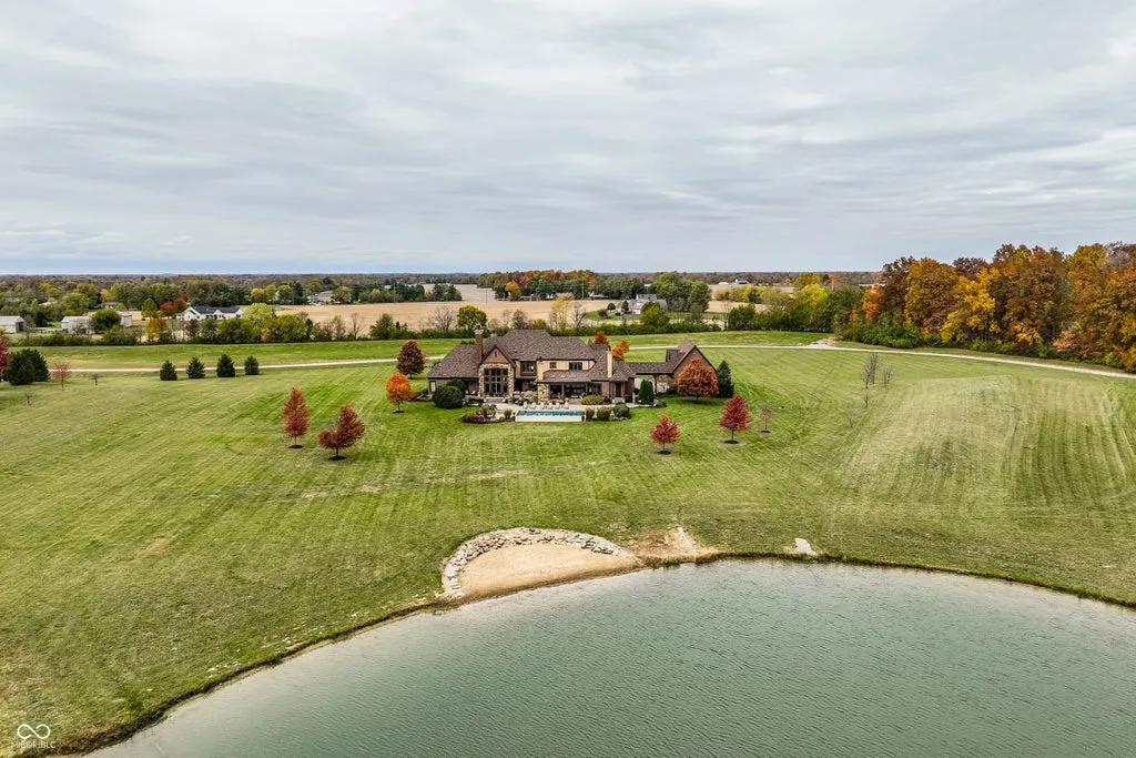 A 16,584-Square-Foot Indiana Estate on 13 Acres Is Asking Just Under $4 Million 18 12318 E 196th St Noblesville IN 4606043