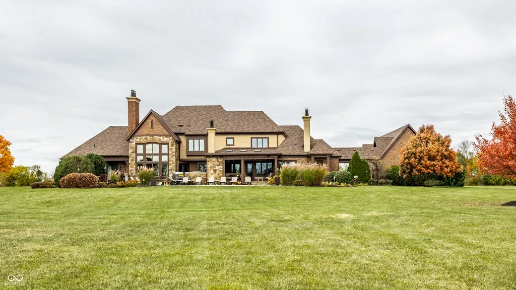 A 16,584-Square-Foot Indiana Estate on 13 Acres Is Asking Just Under $4 Million 22 12318 E 196th St Noblesville IN 4606054