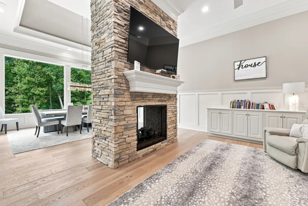 In Kentucky, a Newly Built Estate With Nearly 10,000 Square Feet Asks $5.395 Million 14 14462 River Glades Dr Prospect KY 4005922