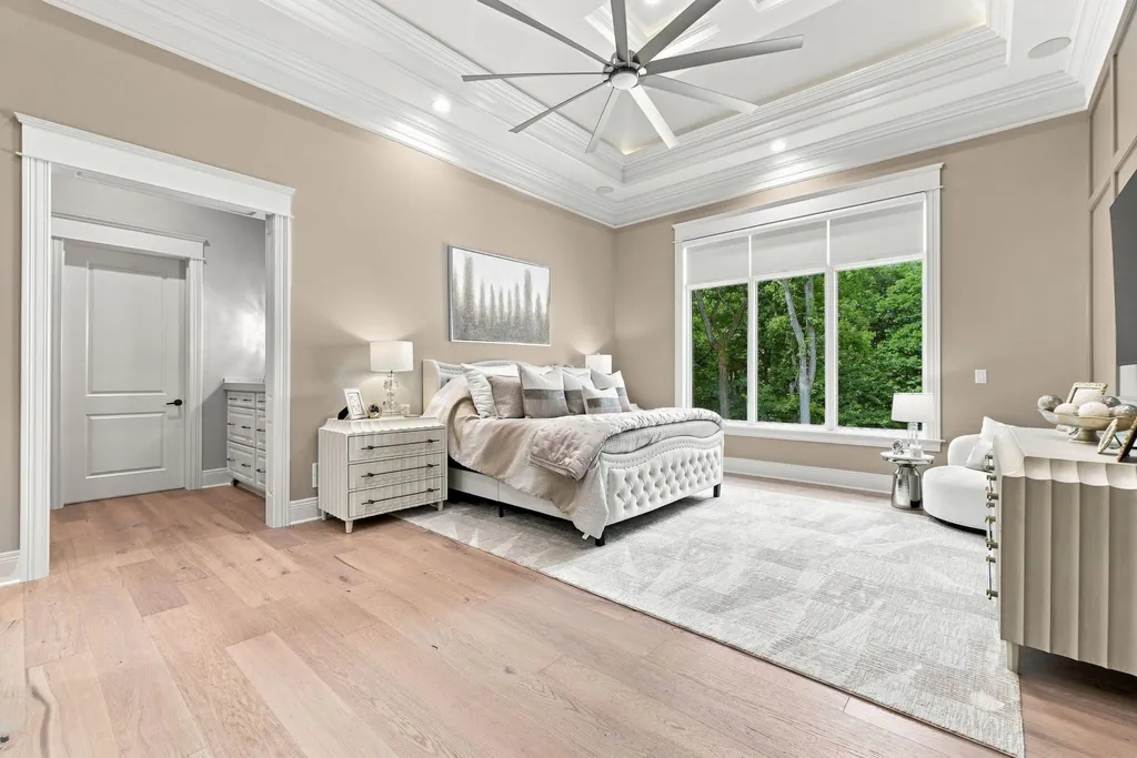 In Kentucky, a Newly Built Estate With Nearly 10,000 Square Feet Asks $5.395 Million 9 14462 River Glades Dr Prospect KY 4005926