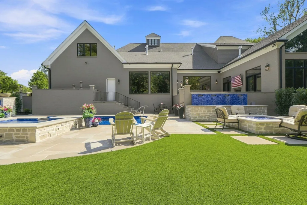 In Kentucky, a Newly Built Estate With Nearly 10,000 Square Feet Asks $5.395 Million 22 14462 River Glades Dr Prospect KY 4005962
