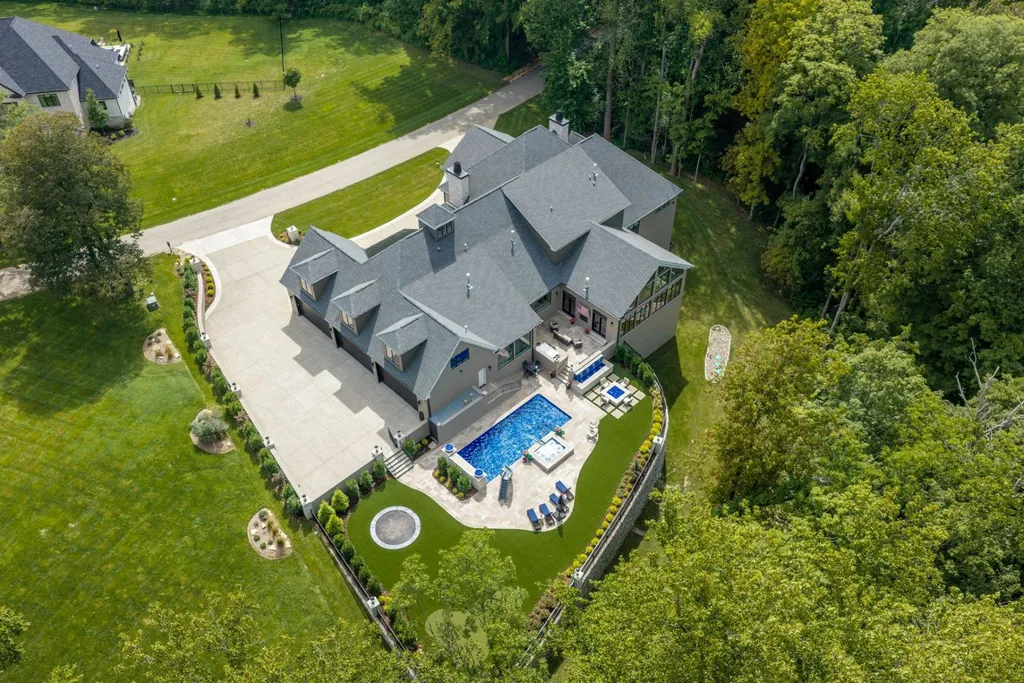 In Kentucky, a Newly Built Estate With Nearly 10,000 Square Feet Asks $5.395 Million 23 14462 River Glades Dr Prospect KY 4005964