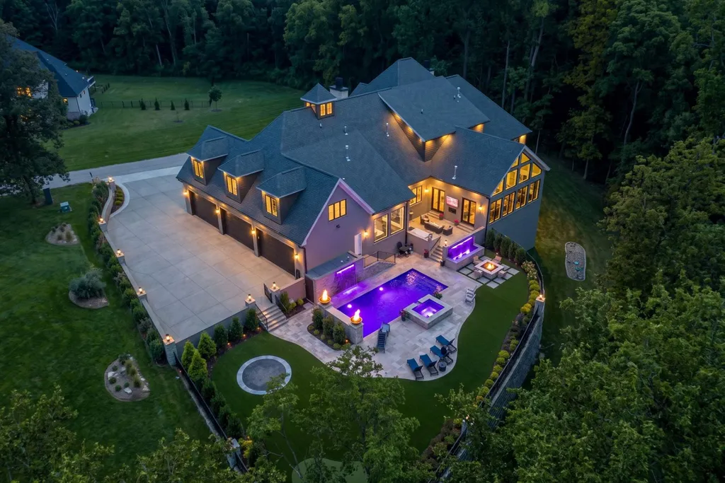 In Kentucky, a Newly Built Estate With Nearly 10,000 Square Feet Asks $5.395 Million 3 14462 River Glades Dr Prospect KY 4005965