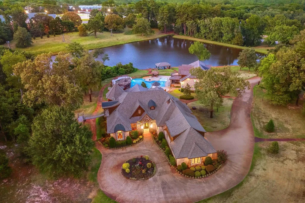 Secluded East Texas Estate With a 60,000-Gallon Grotto Pool and 5-Acre Lake Lists for $5 Million 2 15381 County Road 463 Lindale TX 7577103
