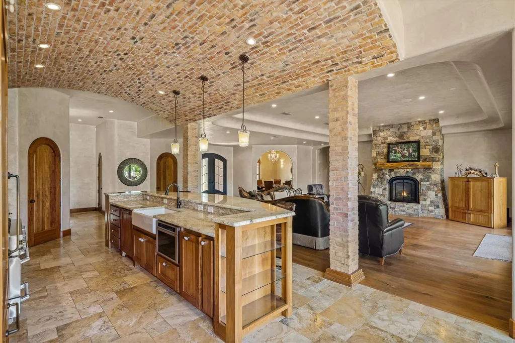 Secluded East Texas Estate With a 60,000-Gallon Grotto Pool and 5-Acre Lake Lists for $5 Million 11 15381 County Road 463 Lindale TX 7577115