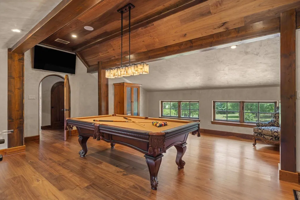 Secluded East Texas Estate With a 60,000-Gallon Grotto Pool and 5-Acre Lake Lists for $5 Million 15 15381 County Road 463 Lindale TX 7577124