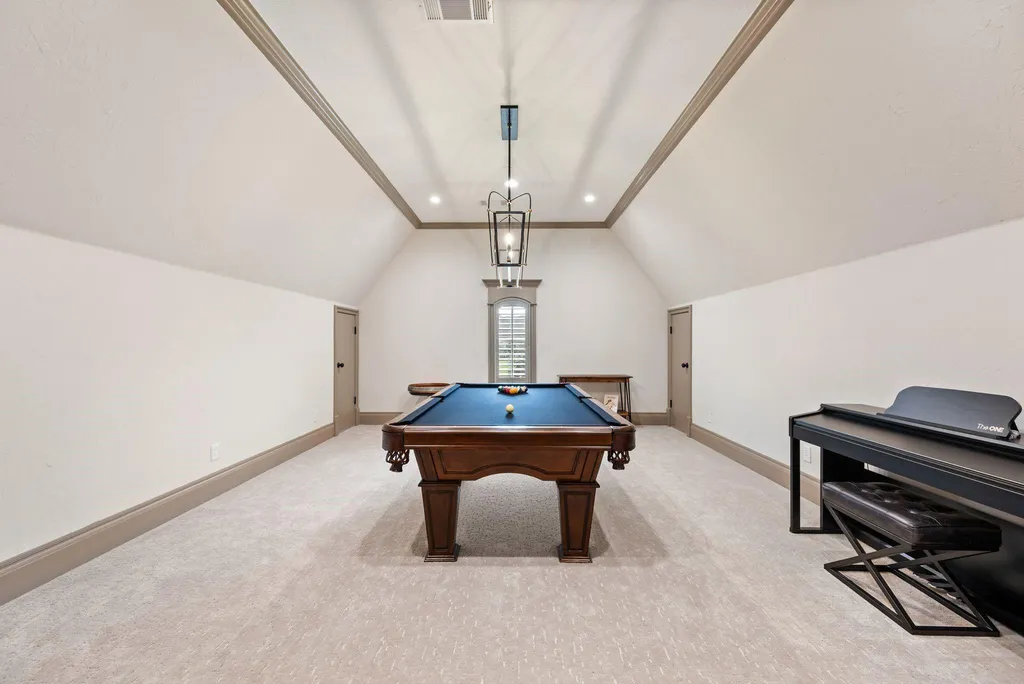 Reimagined Southlake Estate With Tesla Powerwalls and a Separate Guest House Lists for $4.8 Million 7 1700 Live Oak Ln Southlake TX 7609219